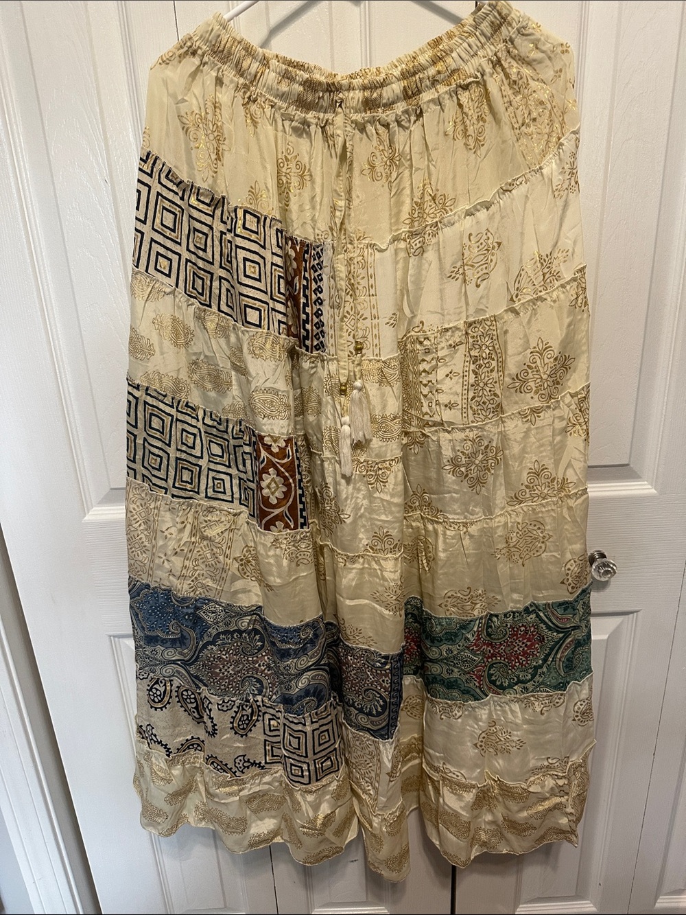 36. Boho Patchwork Sari Silk Maxi Skirt Festival Hippie Gypsy One Size India - Picture 2 of 3